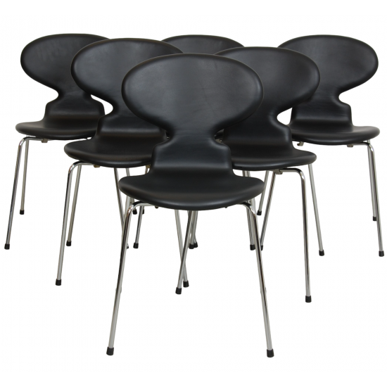 Arne Jacobsen Ant chairs in black leather For Sale CPH Classic